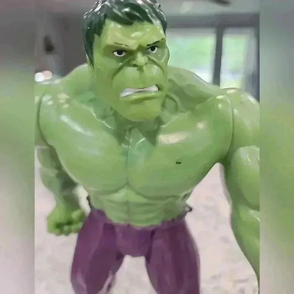 Hasbro Titan Hero Marvel AVENGERS The Incredible HULK 12 Inch Action Figure 2013 - Picture 2 of 5